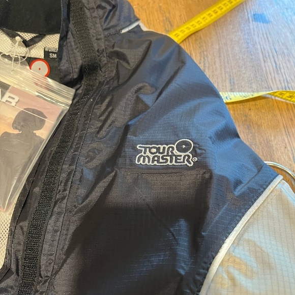 🖤 TOUR MASTER Sentinel Women’s Rain Jacket – S/M – NEW - Picture 8 of 12